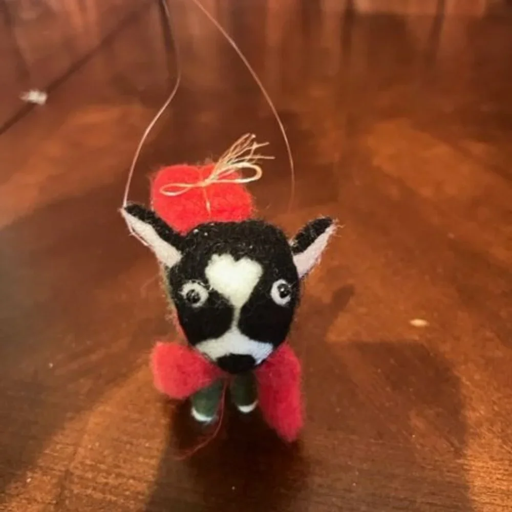 Felt Dog christmas Ornament With Scarf & Red  Carrying Present‎ Ornament